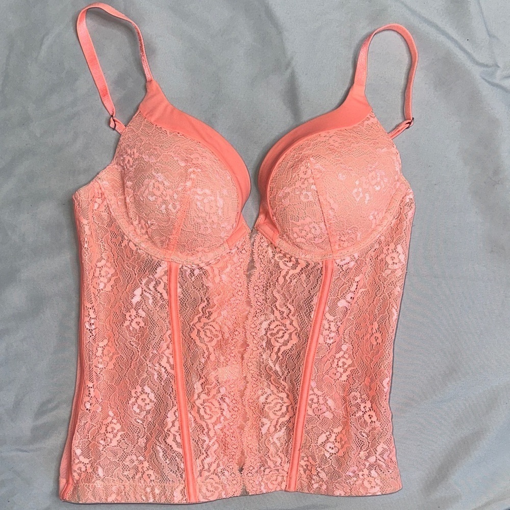 Chic Lace Bustier in Coral